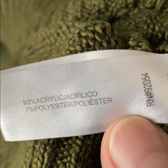 Carolyn Taylor Knit V-Neck Sweater - Picture 8 of 8